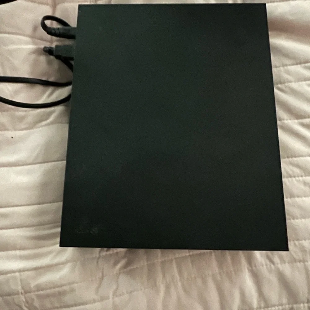 Xbox One 1tb console and controller with power and HDMI cord
